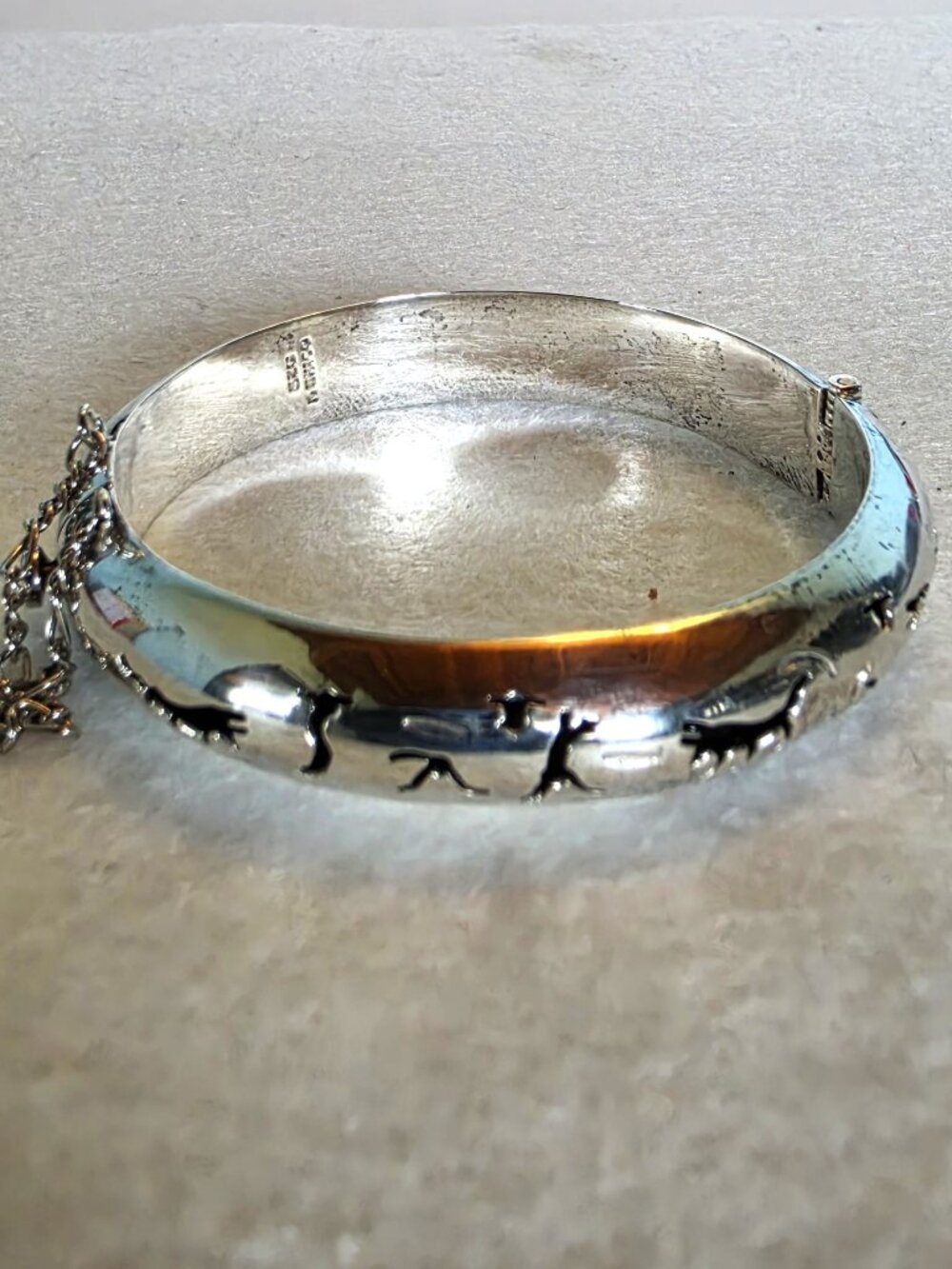 Vintage 1980s Mexican 925 Sterling Silver Wolf-Man Storyteller Bangle Bracelet